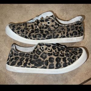 *Lowest Price Possible* Jellypop Girls Cheetah Shoes size 2